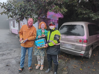 德國夫婦旅遊受困中橫 合歡派出所以台灣特產餵飽飽