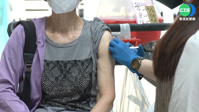 公費流感疫苗接種踴躍  增購20萬劑配送各衛生局 | 華視新聞