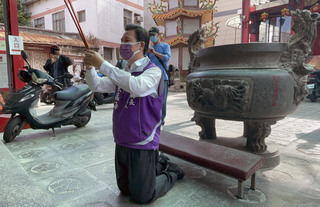 縣庫盈餘陳福海要直球對決 楊鎮浯反控違選罷法