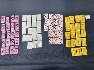 男座車藏毒咖啡包遇盤查  警盤查人贓俱獲