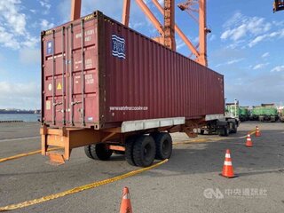 台中港空貨櫃發現女子遺體 檢警獲報偵辦
