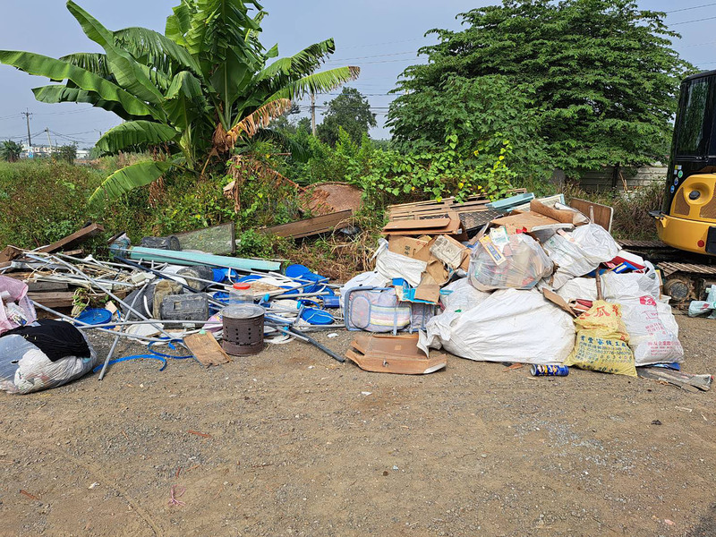 嘉縣科技監控清運業者  查獲非法堆置廢棄物 | 華視新聞