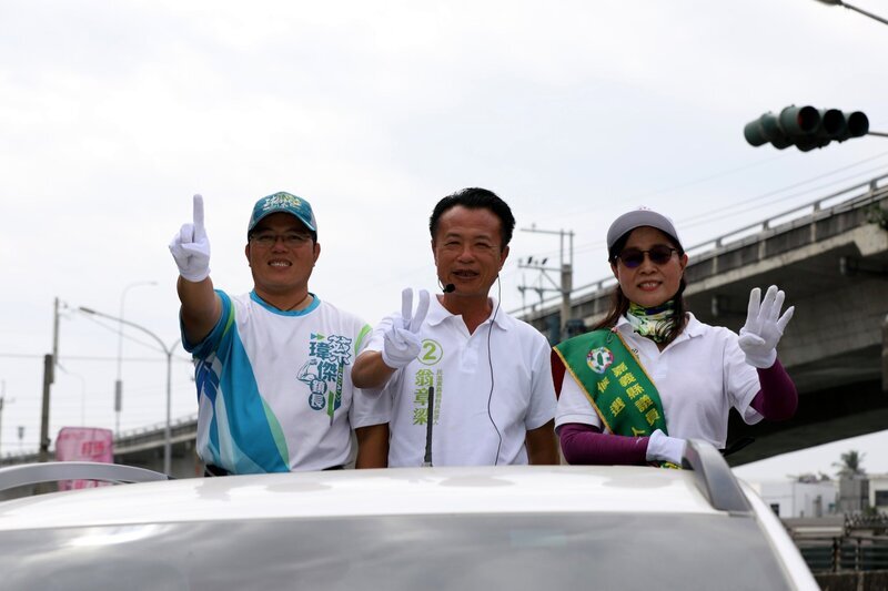 翁章梁盼黨籍候選人都當選  王育敏車掃受歡迎 | 華視新聞