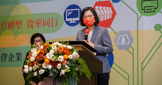 總統號召全台記帳士 為18歲公民權複決挺身而出