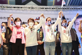 盧秀燕趕場造勢晚會  籲出門投票支持連任