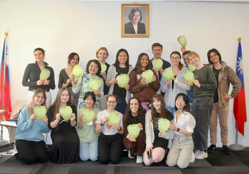 奧克蘭大學生赴台灣學中文 駐處：明智之舉 | 華視新聞