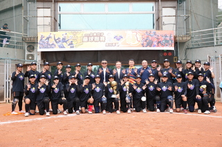 企聯女壘福添福嘉南鷹3連霸 柯夏愛拿MVP