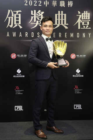 李凱威金手套二壘手幫教練圓夢 想挑戰最佳9人