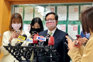 學位遭撤恐影響爭黨魁 鄭文燦：政治事回歸其他標準