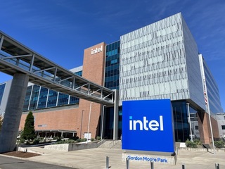 以美國為家遭解雇 裁員潮衝擊專業工作簽人士