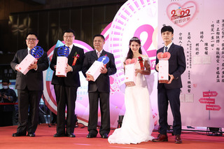 愛情長跑7年 鐵道迷在台鐵工作邂逅結連理