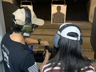 洛杉磯台裔社團開課認識槍枝 上靶場射擊