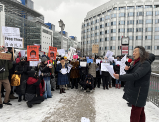 白紙運動蔓延柏林 中國使館外嗆習近平下台