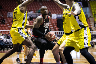 PLG鋼鐵人力挫國王  奪開季首勝