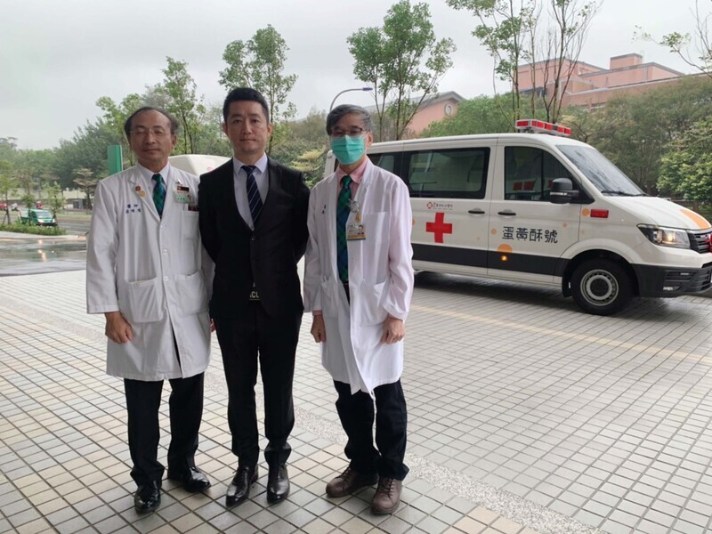 新竹馬偕兒醫獲贈加護型救護車  蛋黃酥號啟用 | 華視新聞