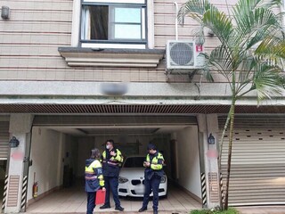基隆警臨檢汽車旅館  男子疑吸毒爬窗逃墜樓身亡