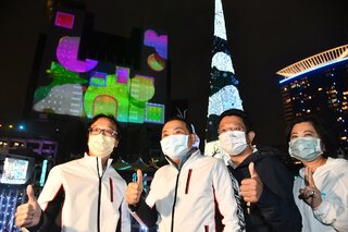 新北歡樂耶誕城再推主燈秀  週末演唱會人潮管控