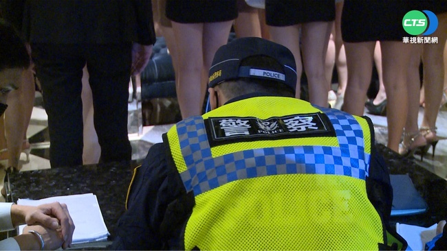 黑金議題延燒  台南多個警分局掃蕩臨檢 | 華視新聞