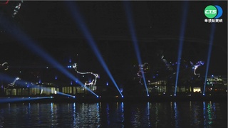 高雄雙跨年 元旦接力辦晚會、施放12吋高空大港花火