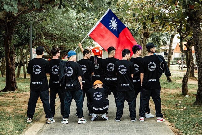 世界街舞總決賽 台灣隊舉國旗中國退賽 | 華視新聞
