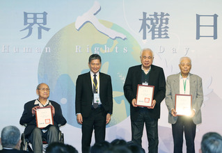 世界人權日 文化部長李永得向政治受難者致敬