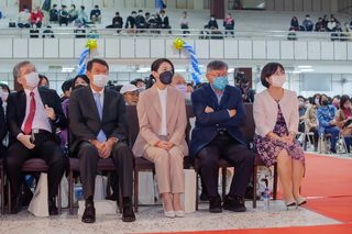 赴竹中百年校慶 柯文哲指在母校學到堅持等3精神