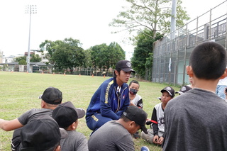 拿莫．伊漾秋訓練外野從零開始 張建銘有期許