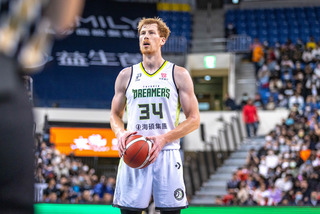 PLG吉爾貝克雙20  夢想家擊退富邦勇士