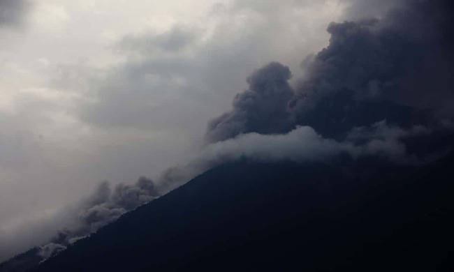 瓜地馬拉火峰火山噴發  國內最大機場被迫關閉 | 華視新聞