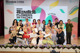 北市12檔花季開跑  夜櫻、玫瑰、海芋輪番綻放