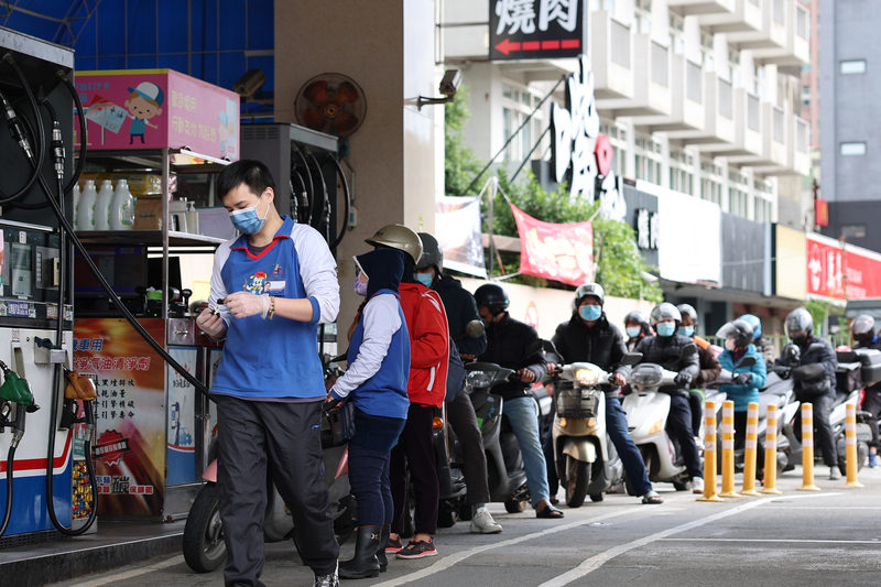 汽油19日起漲1角柴油不調整  95無鉛每公升30.5元 | 華視新聞