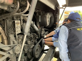 立院初審 大型柴油車汰換減徵貨物稅延至2026年