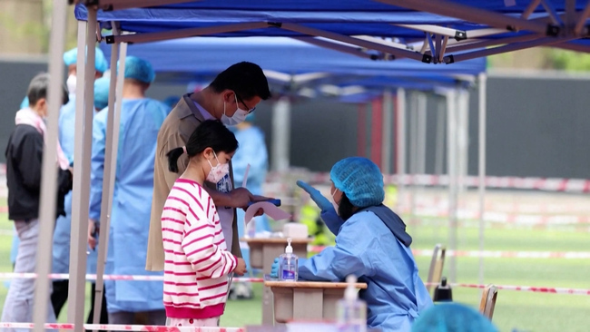 中國放寬防疫政策 北京走在前頭 | 華視新聞