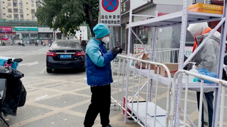 中國疫情重創物流 地方政府鼓勵市民當外送員