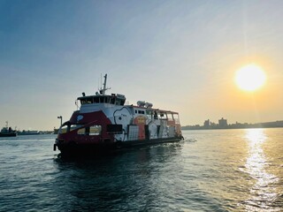 高雄渡輪推史努比航班  串聯港灣多處景點