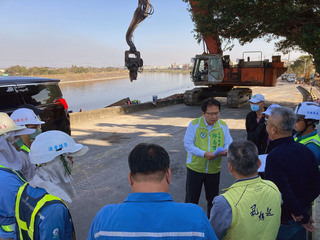 高雄彌陀舊港橋改建  便橋僅供行人機車通行