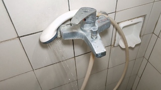 中女中學生宿舍無熱水 住宿生到親友家、游泳池盥洗