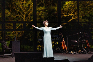 與父親同天生日  蔡琴在雲門綠劇場過生日淚崩