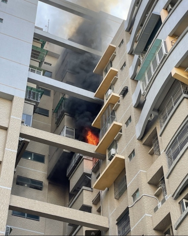 台南永康區大樓火警  老翁行動不便死亡 | 華視新聞