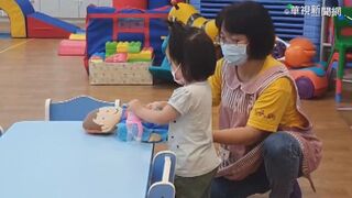 信誼助慢飛天使  耶誕禮盒捐高雄18處早療據點