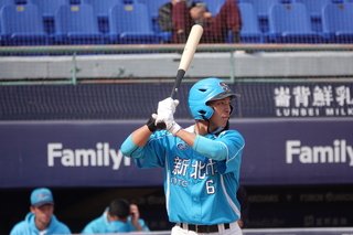 張峻瑋先發飆150公里 富邦U18新北藍拚5連霸