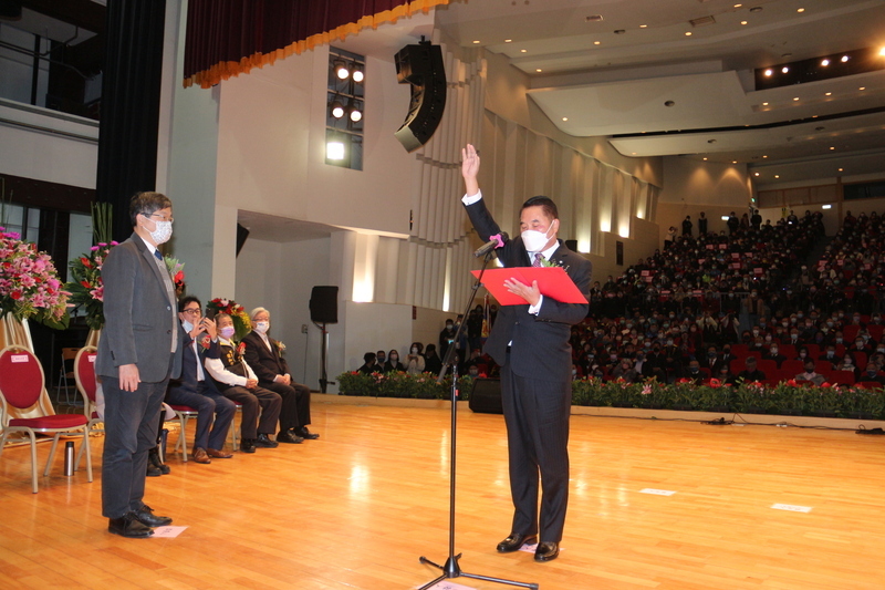 就職苗縣長  鍾東錦：當選無效訴訟不影響縣政建設 | 華視新聞