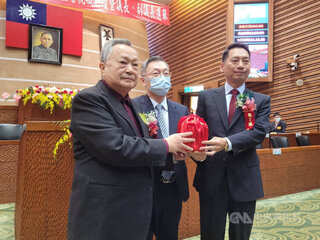 國民黨新科議員張勝德接棒父業  當選宜蘭縣議長