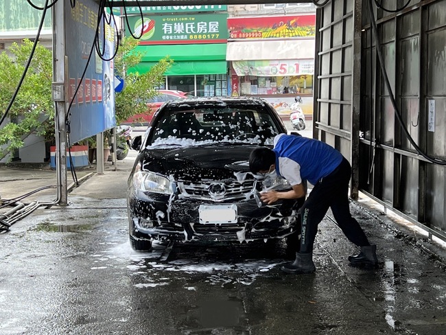 讓民眾過好年 中油：直營站春節洗車不漲價 | 華視新聞