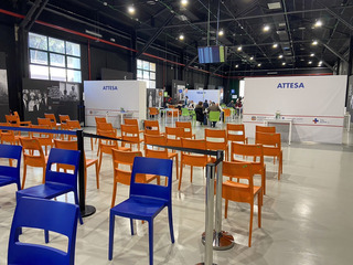 義大利人重返互相擁抱文化  流感令人擔憂