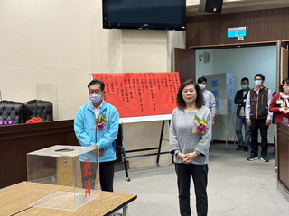 屏東市代主席競爭激烈 2輪投票未果蕭國亮抽籤連任