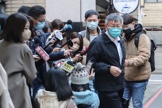 卸任台北市長 柯文哲重回台大醫院報到上班