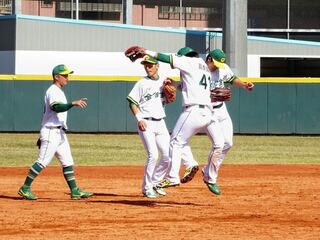 合庫李亦崴早上公司報到 爆米花馬上開轟建功