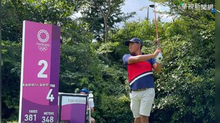 獲頒清華榮譽客座教授 潘政琮指導學生推桿