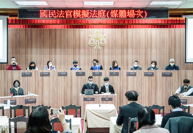 媒體參與國民法官模擬法庭  實際體驗審判過程 | 華視新聞